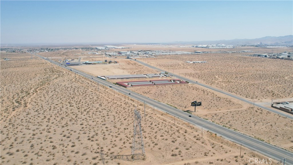 16454 Adelanto Road Property Photo 12