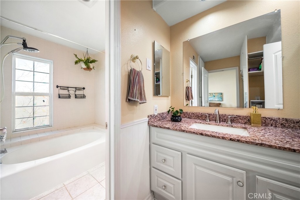 22421 Sherman Way 10 Property Photo 23