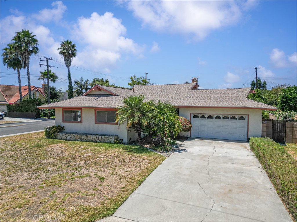 525 S Gretta Avenue Property Photo 1