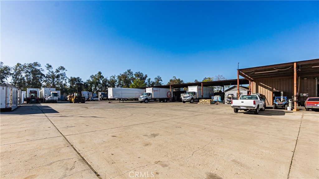 15419 Valley Property Photo 9