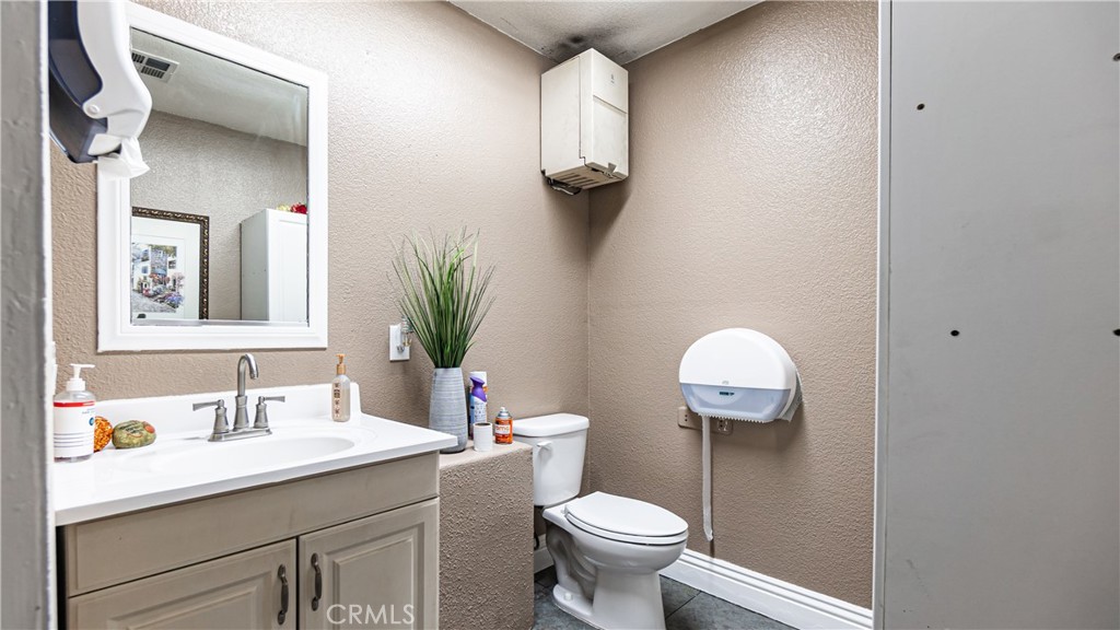 15419 Valley Property Photo 17