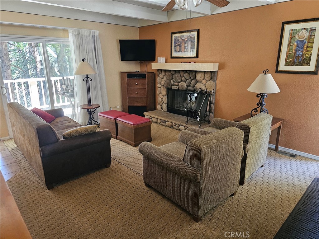 312 Canyon Crest Property Photo 6