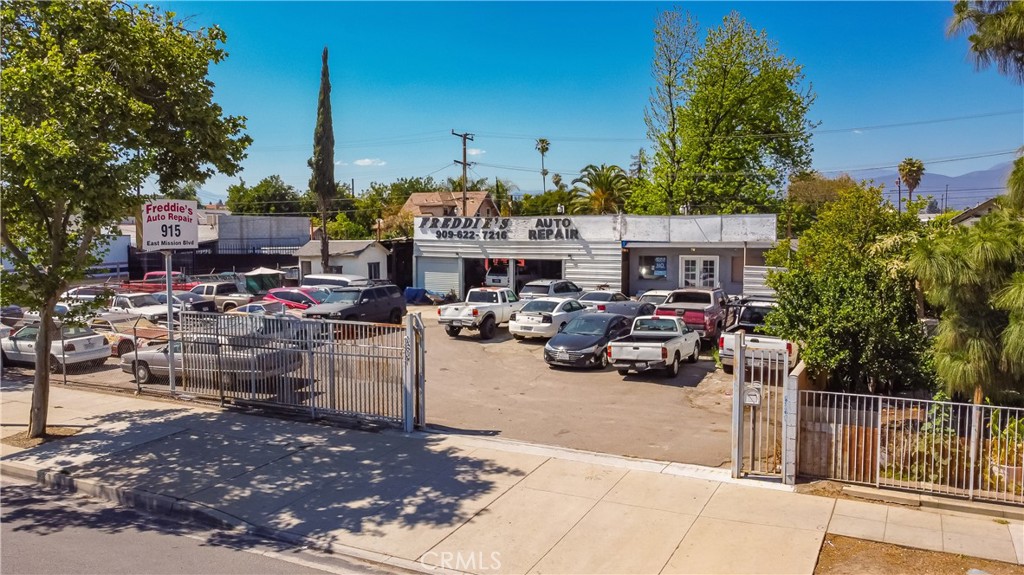 915 - 929 E Mission Boulevard Property Photo 1