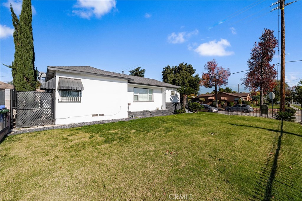 587 E Arrow Property Photo 4