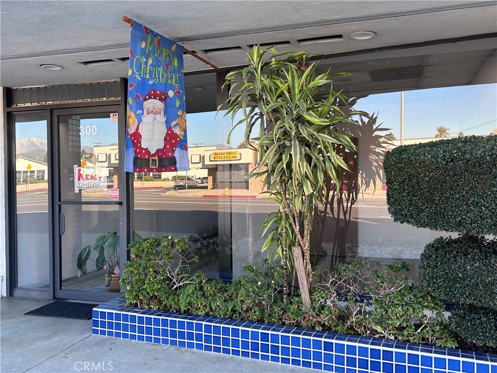 300 E Rowland Street Property Photo 1