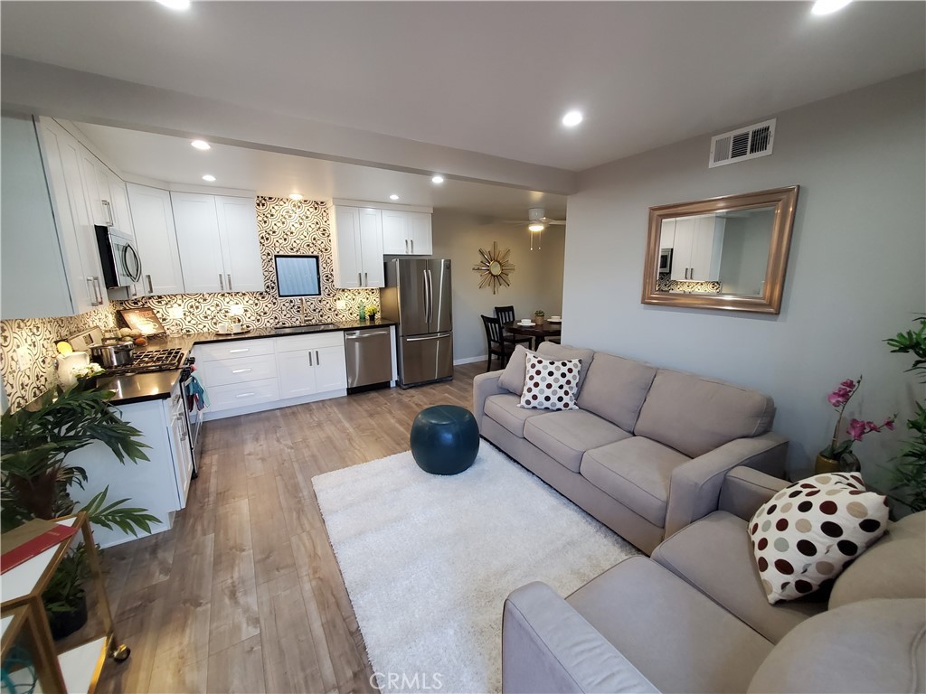 5129 Alhambra Avenue Property Photo 6