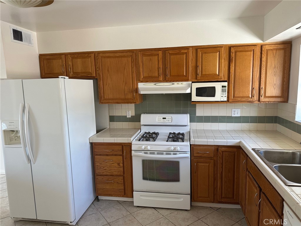 28376 Murrieta Property Photo 16