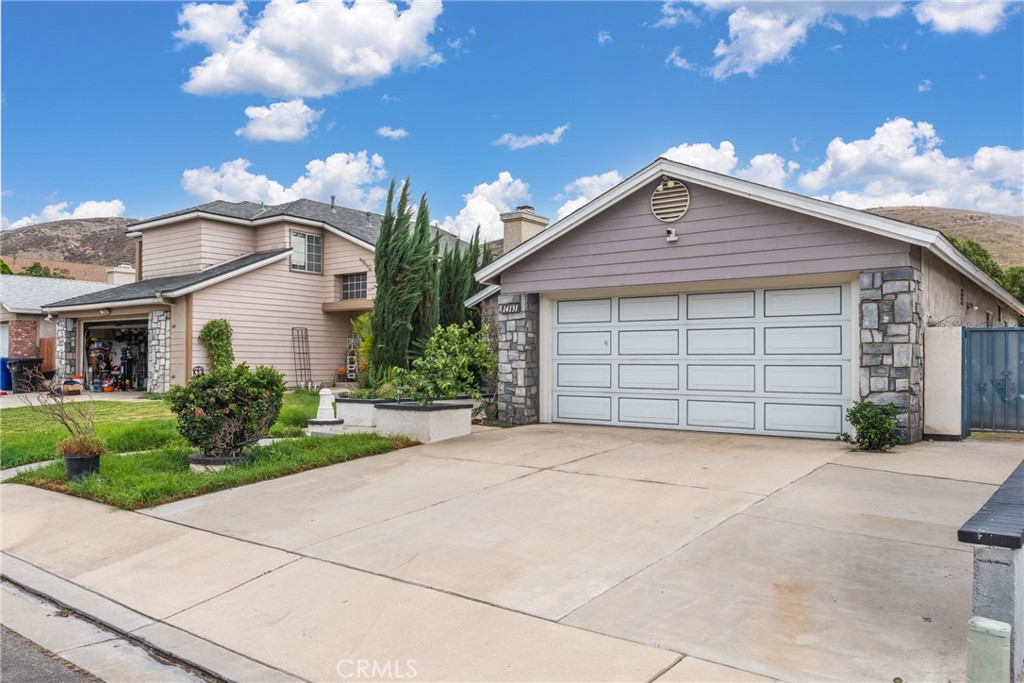 14131 Long View Property Photo 3