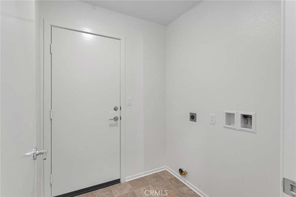 10110 Kemper Avenue Property Photo 20