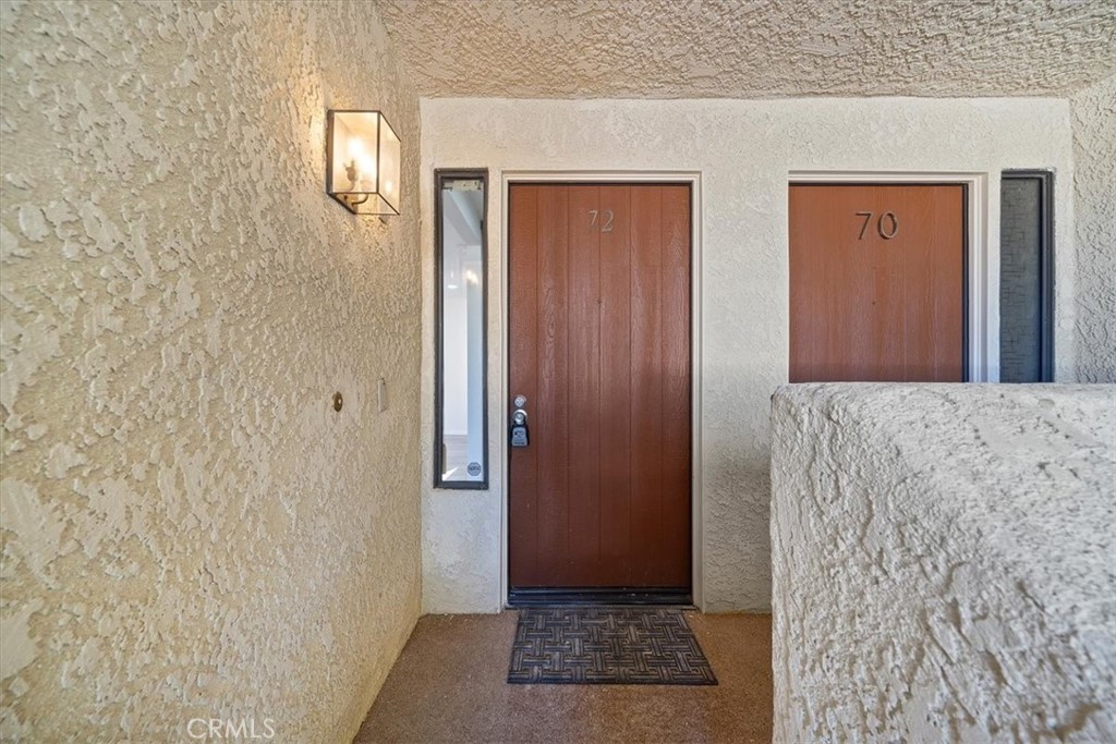 200 E Racquet Club 72 Property Photo 2
