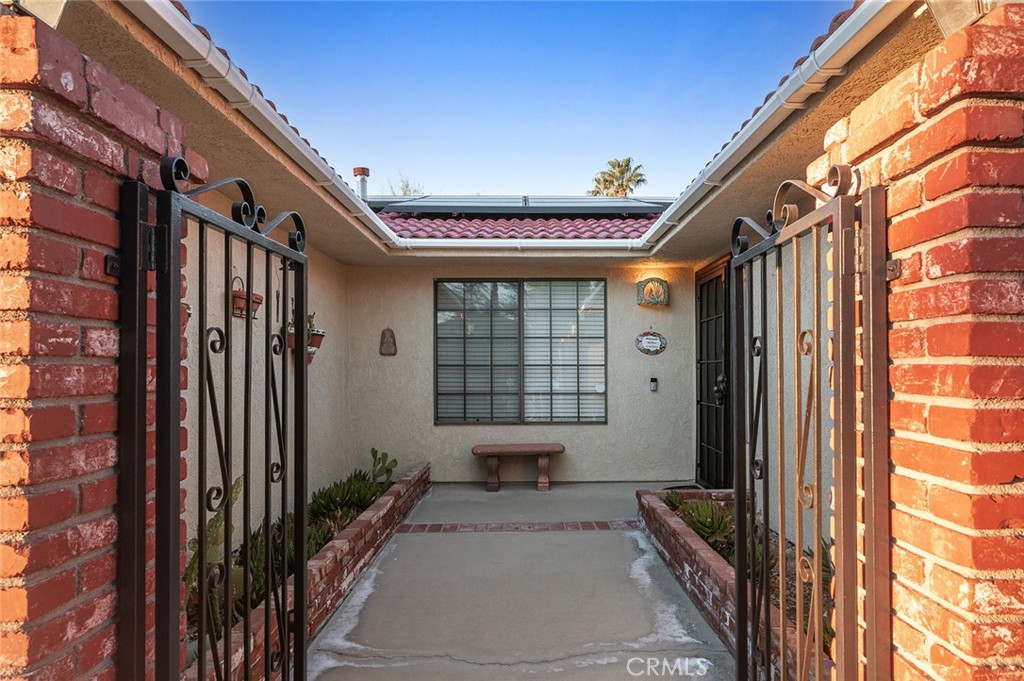 64616 Spyglass Avenue Property Photo 3