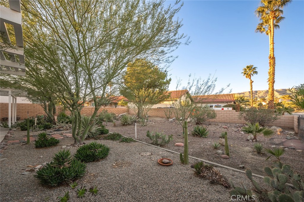 64616 Spyglass Avenue Property Photo 38