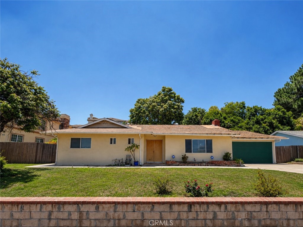 367 Bourdet Property Photo 1