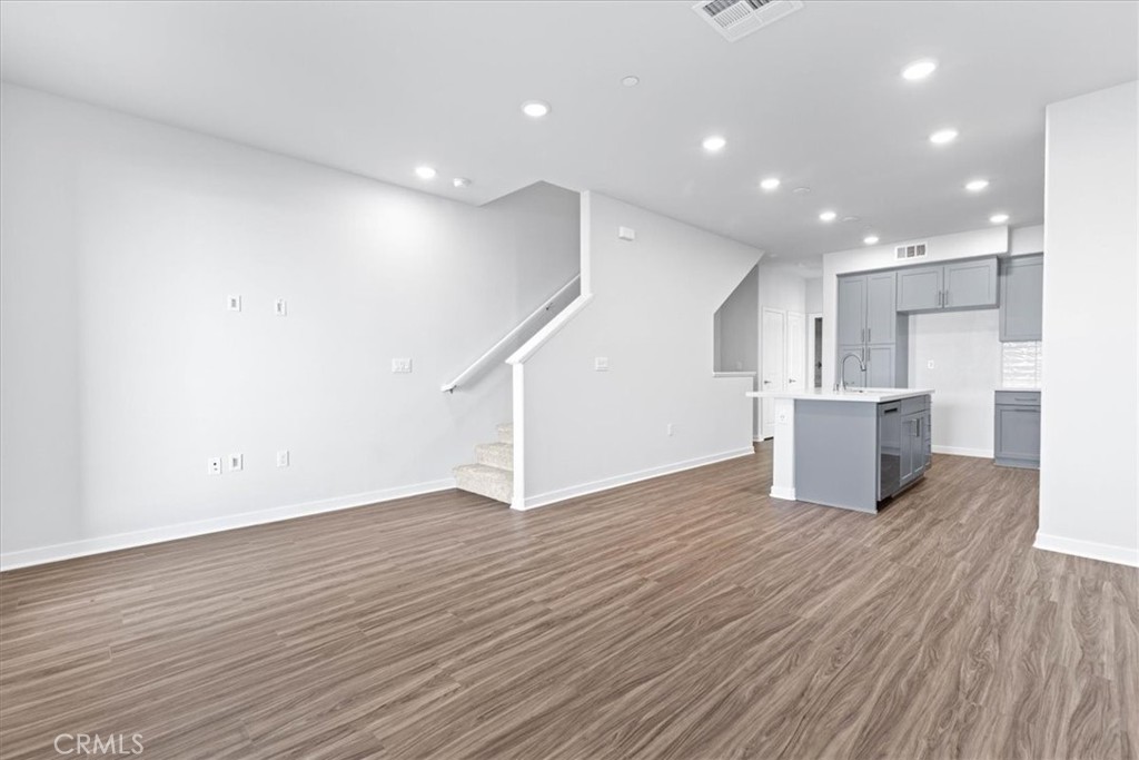 3514 Van Buren Boulevard Property Photo 10