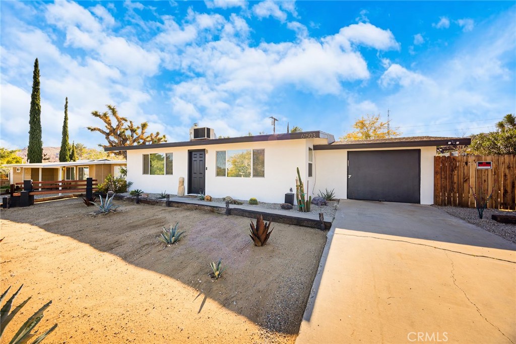 61503 Sunburst Property Photo 1