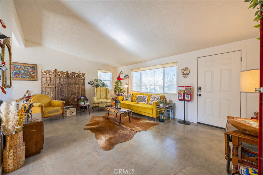 61503 Sunburst Property Photo 9