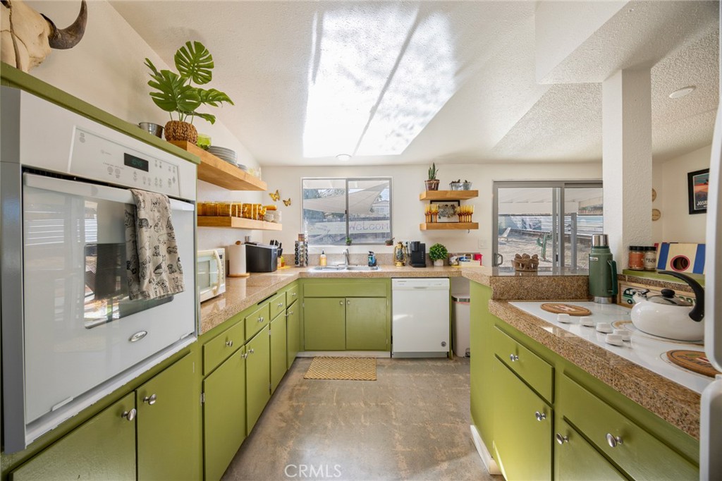 61503 Sunburst Property Photo 15