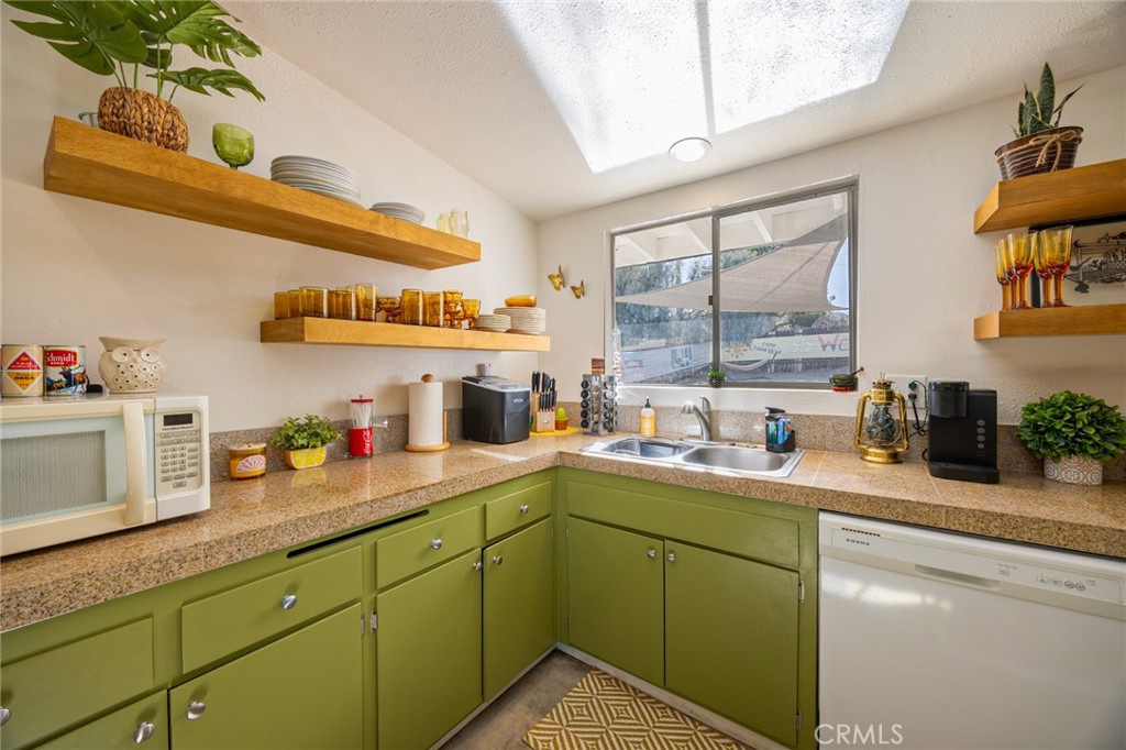 61503 Sunburst Property Photo 16