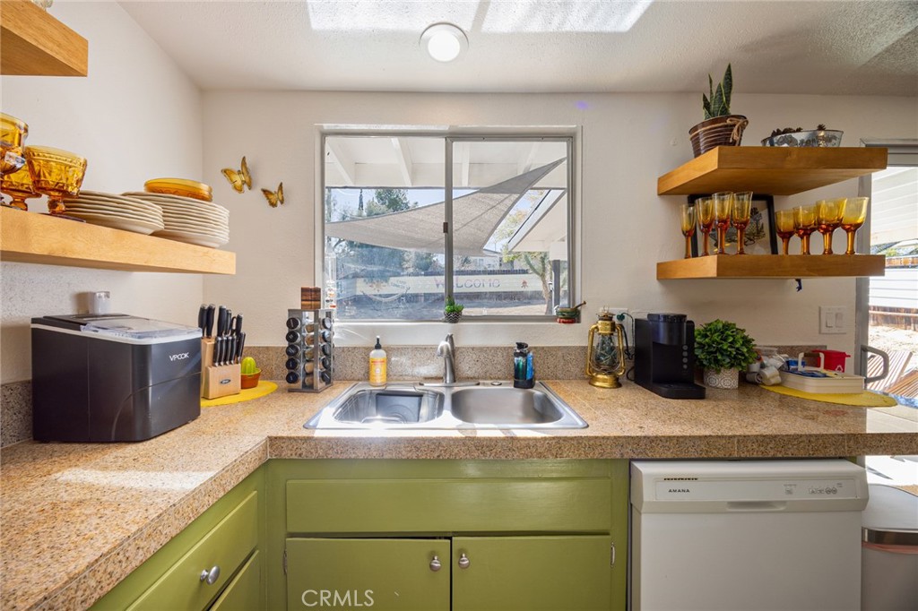 61503 Sunburst Property Photo 17
