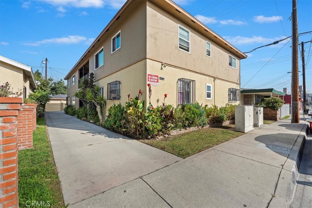 3213 Hill Property Photo 2