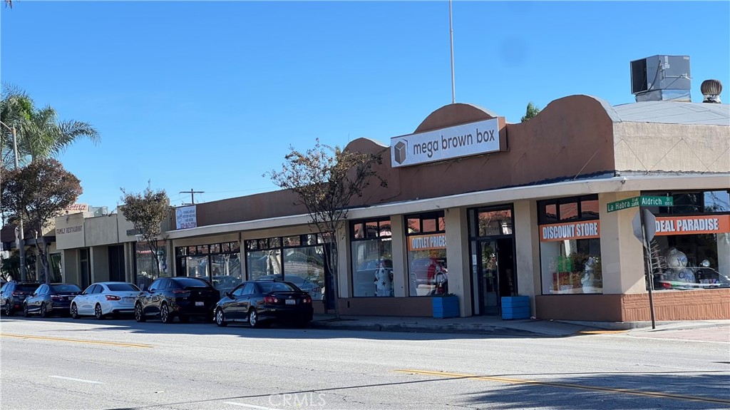 300 E La Habra Boulevard Property Photo 2