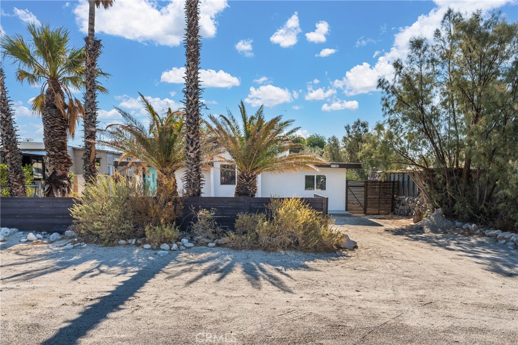 17102 Sanborn Property Photo 1