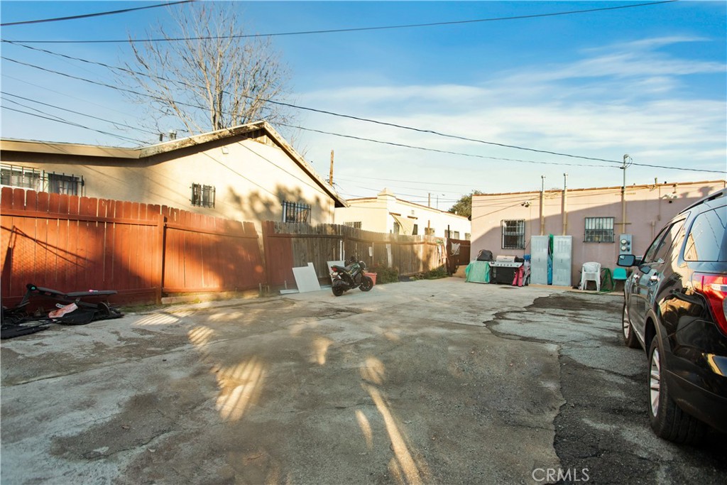 8449 S Main Property Photo 15
