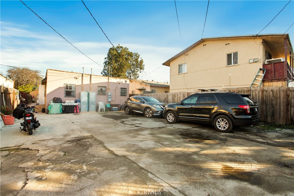 8449 S Main Property Photo 16