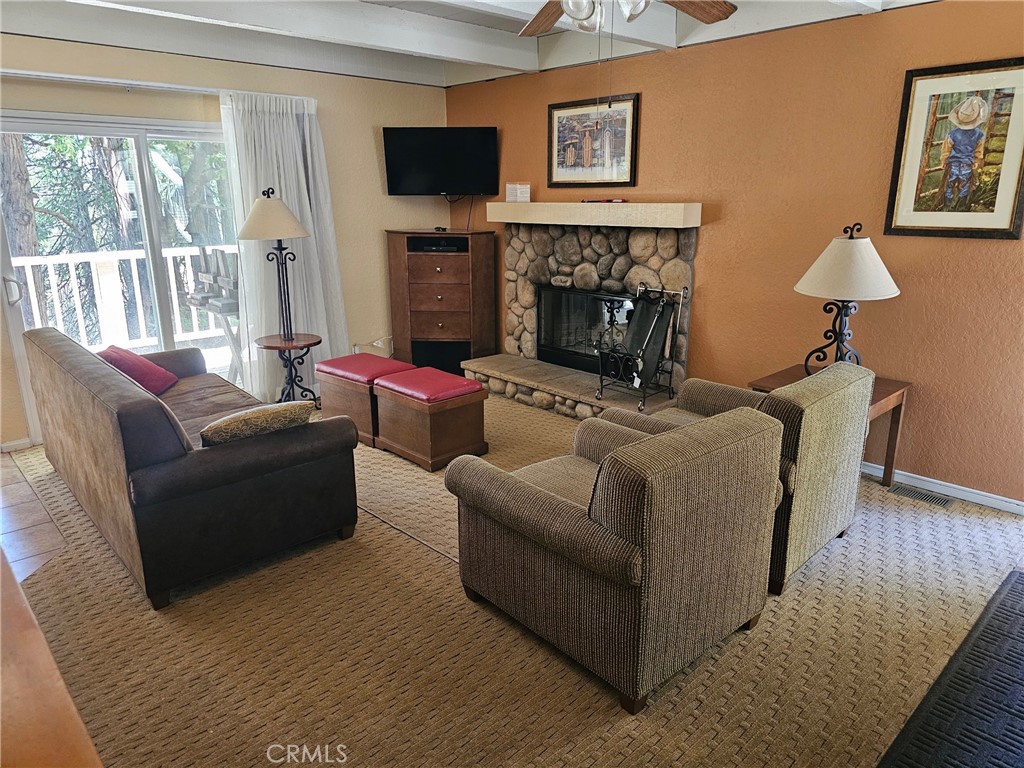 307 Canyon Crest Property Photo 6