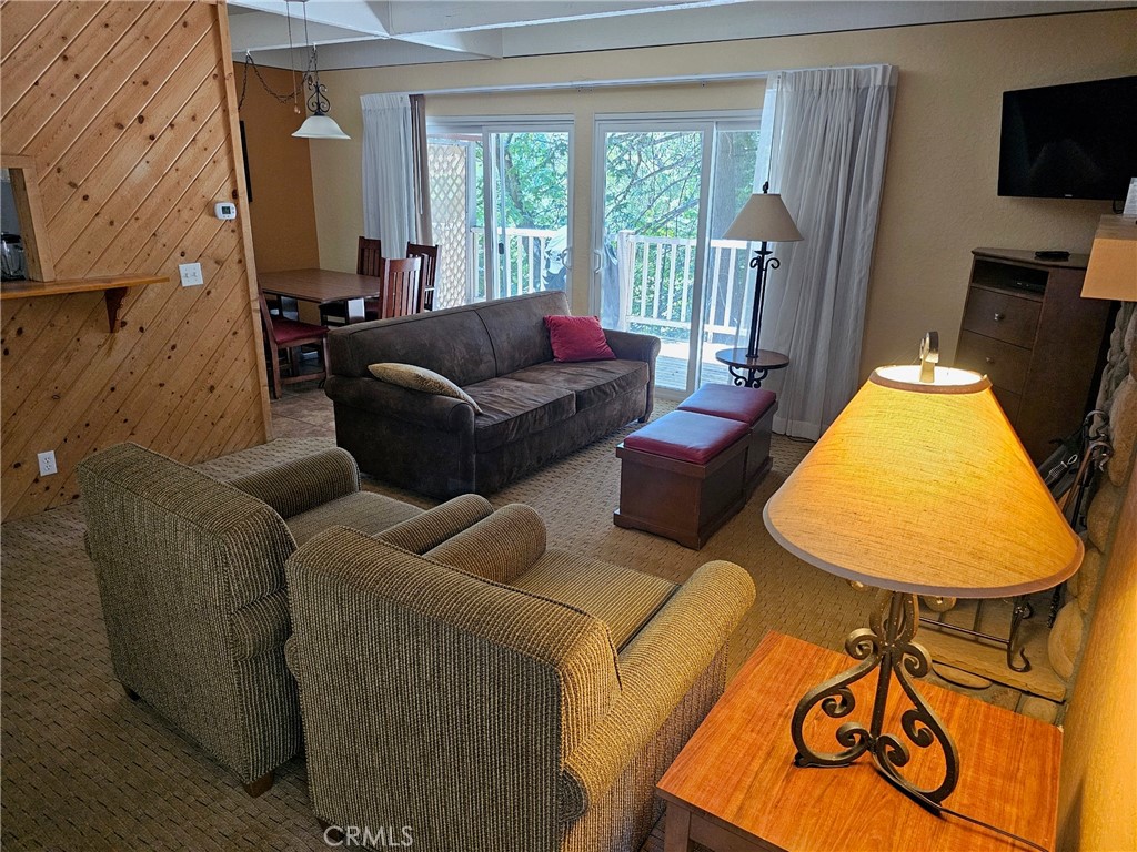 307 Canyon Crest Property Photo 9