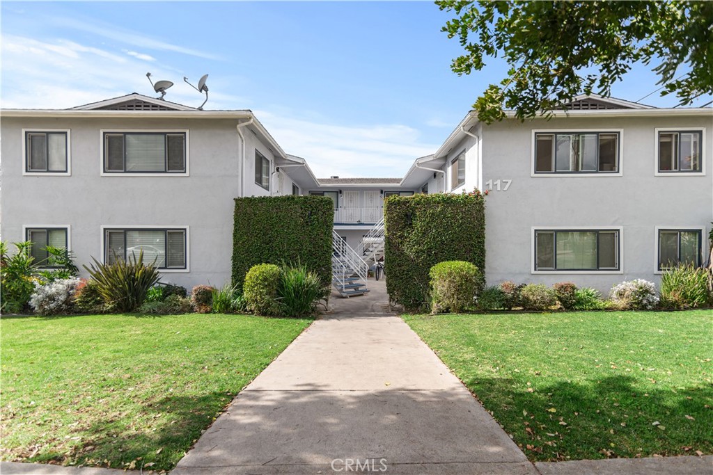 117 S Ivy Avenue A Property Photo 1