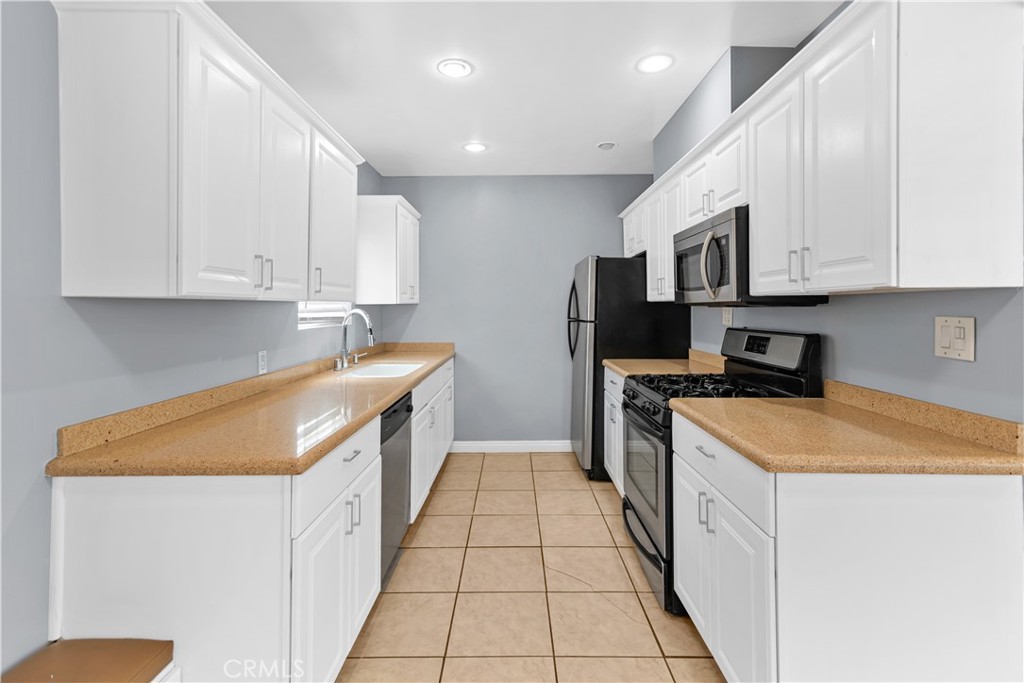 117 S Ivy Avenue A Property Photo 7