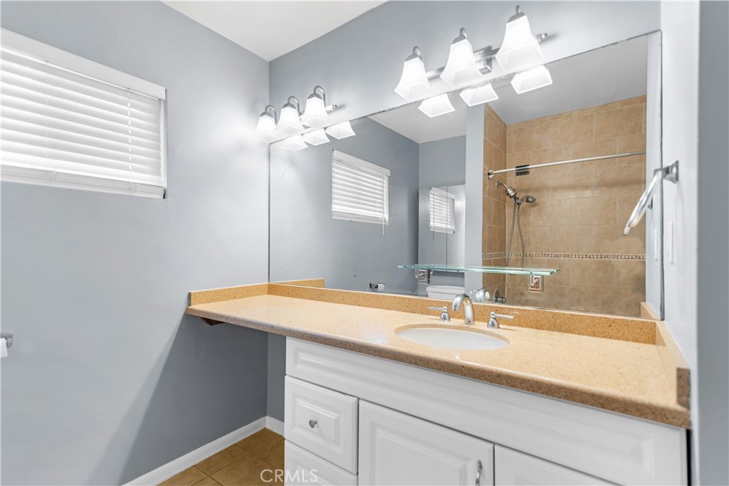 117 S Ivy Avenue A Property Photo 8