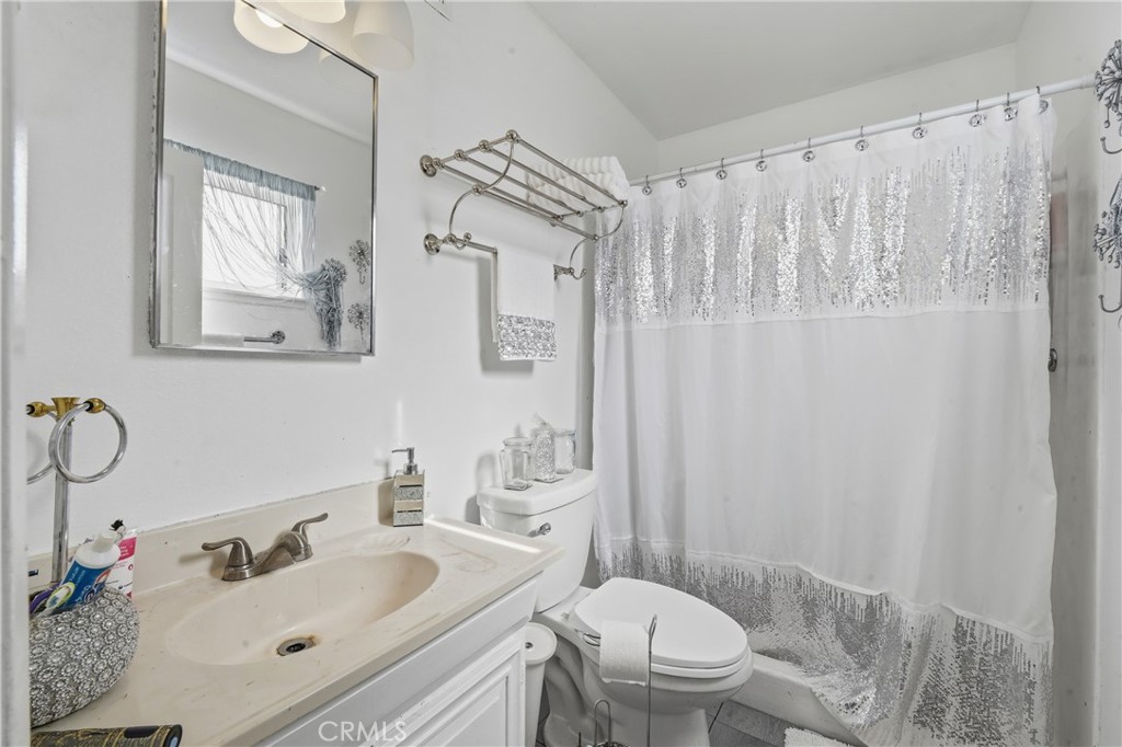 645 W Winchester Property Photo 13