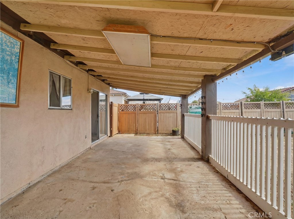 645 W Winchester Property Photo 21
