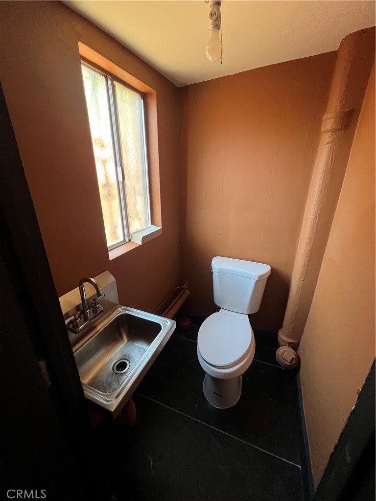 3333 Division Street Property Photo 12