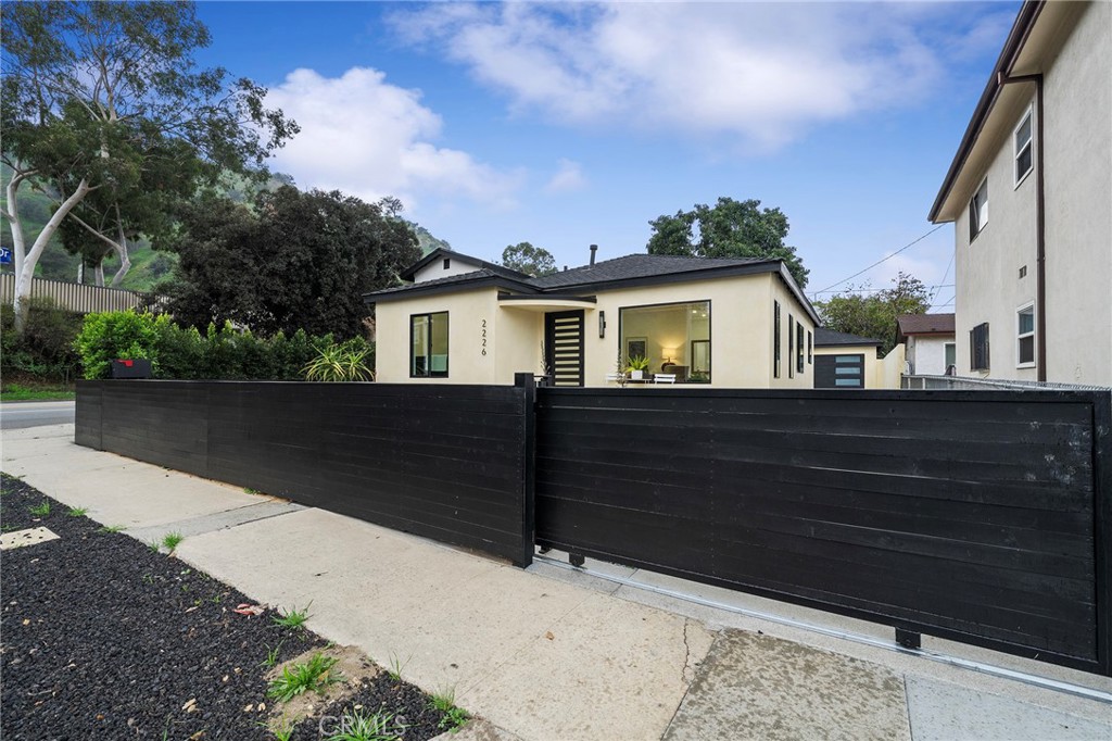 2229 Shoredale Property Photo 50