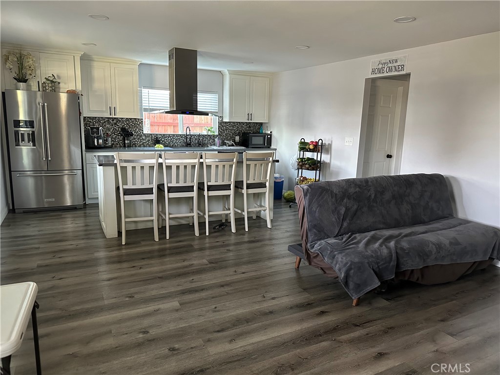 25226 Court Property Photo 6