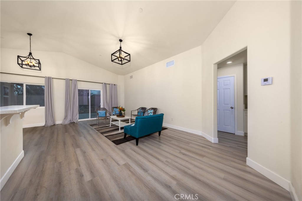 16241 Chestnut Street Property Photo 11