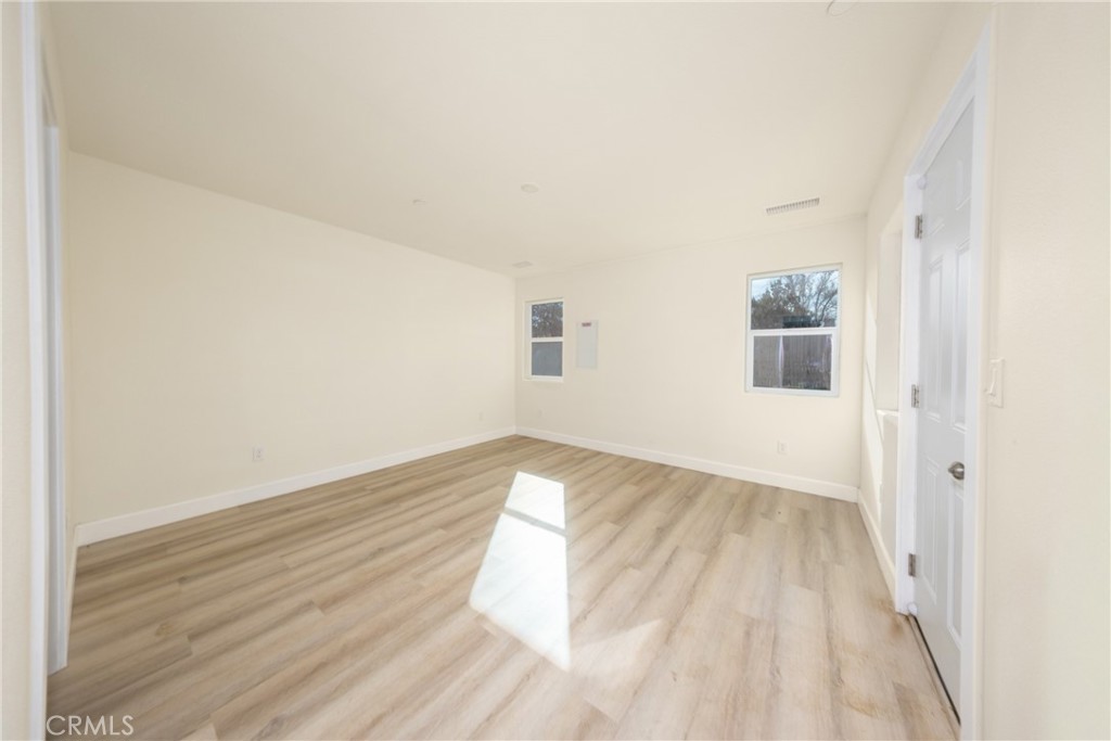 16241 Chestnut Street Property Photo 20