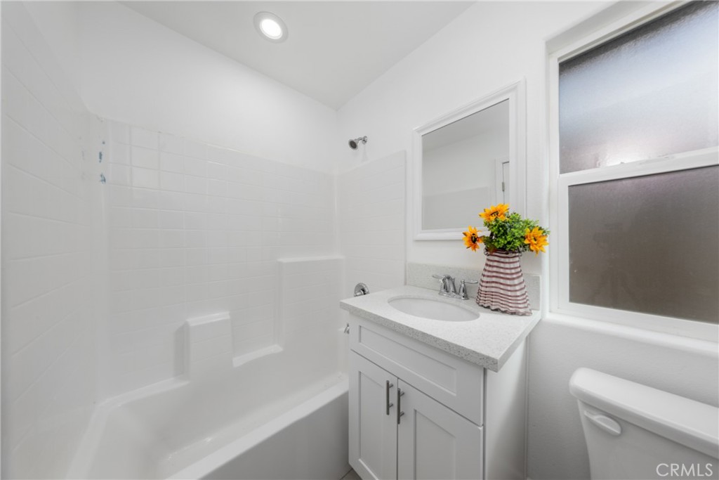 16241 Chestnut Street Property Photo 26