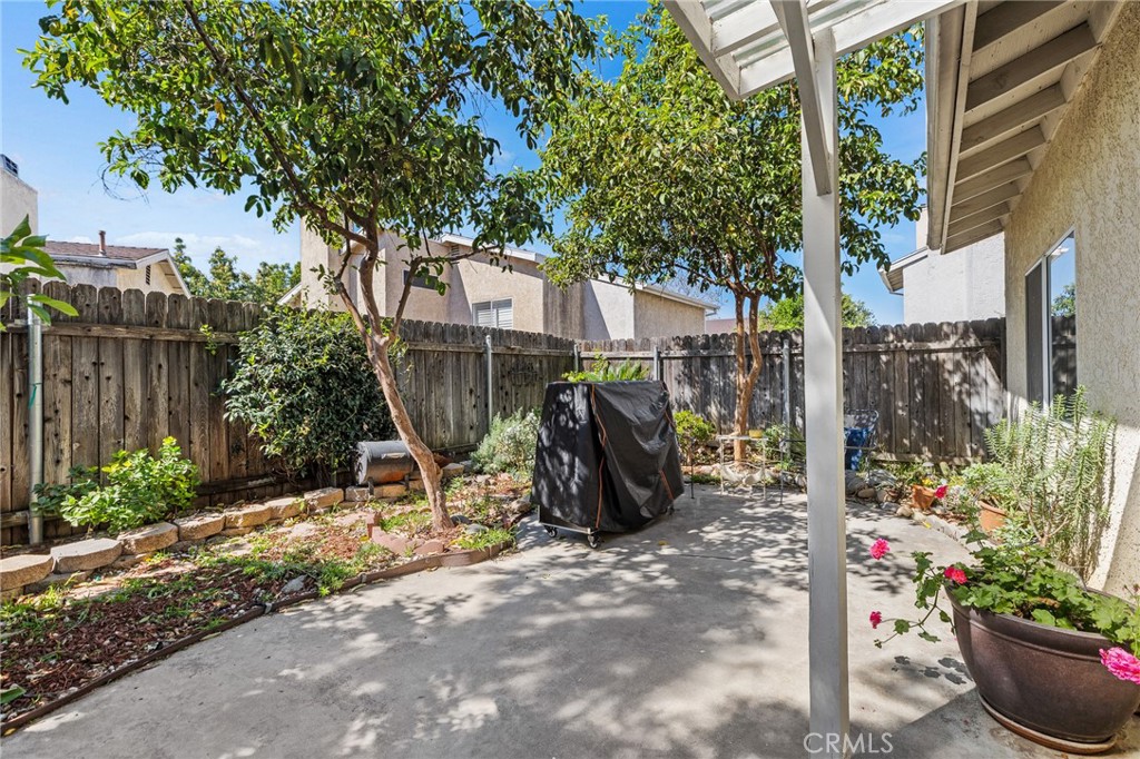 11545 Honeyglen Property Photo 9