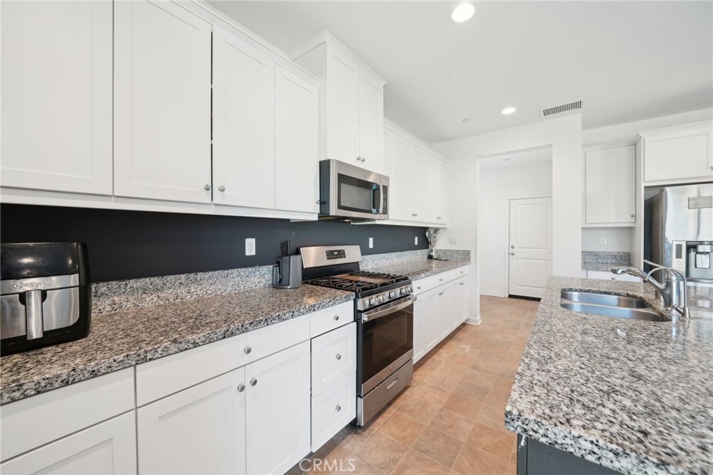 36927 Arezzo Court Property Photo 13