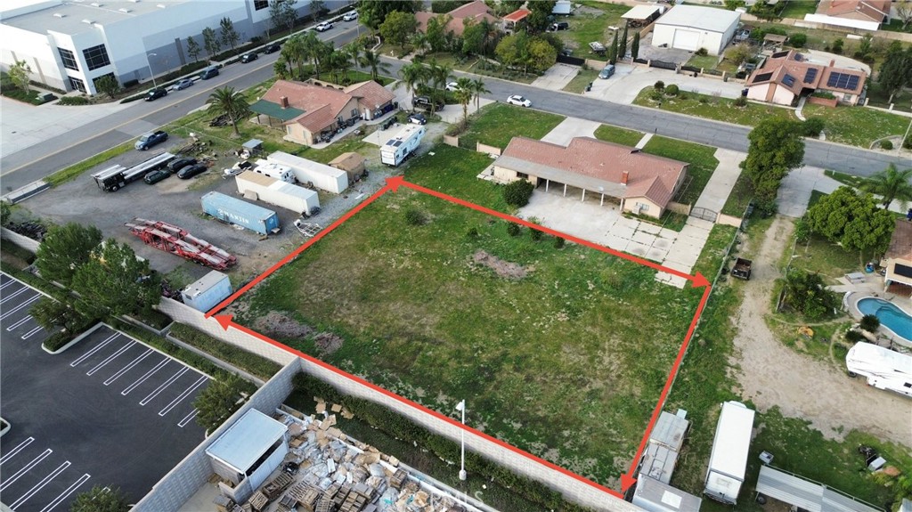 15939 Tyrol Property Photo 4