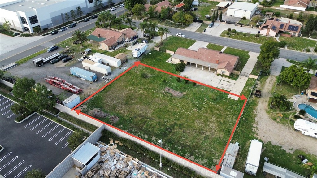15939 Tyrol Property Photo 4