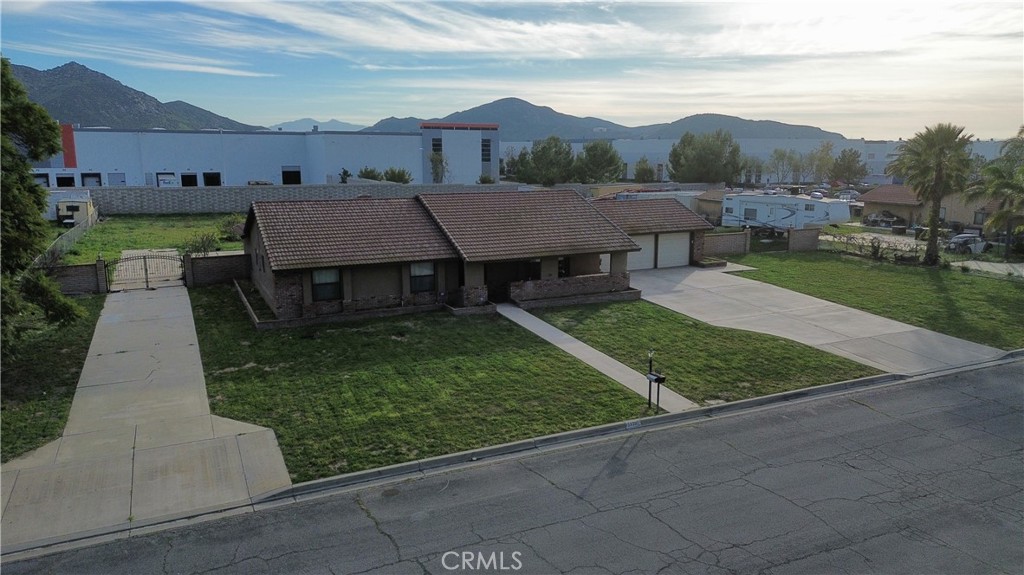 15939 Tyrol Property Photo 11