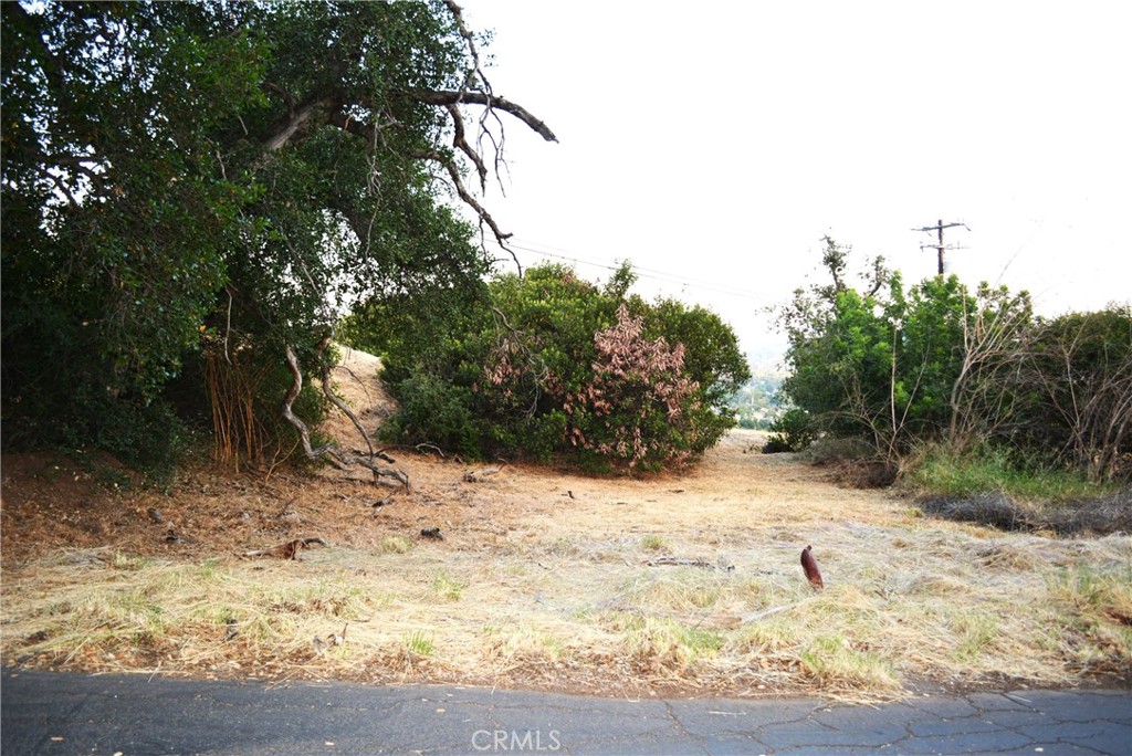 946 N Glendora Ave Property Photo 14