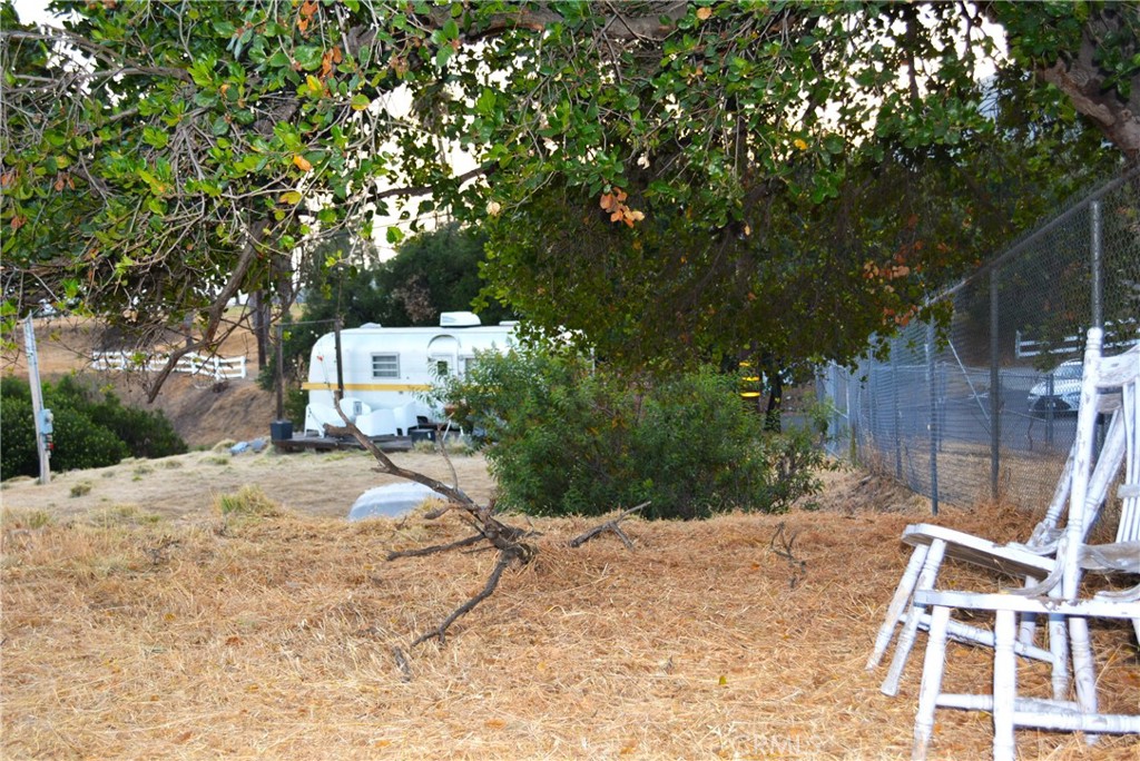946 N Glendora Ave Property Photo 15