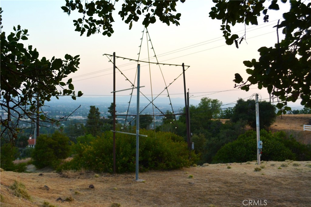 946 N Glendora Ave Property Photo 22