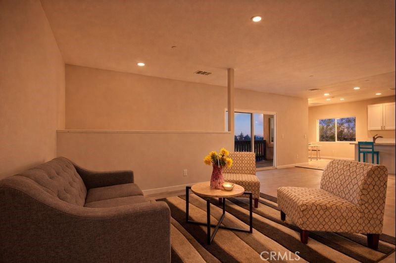 8411 Buckthorn Property Photo 6